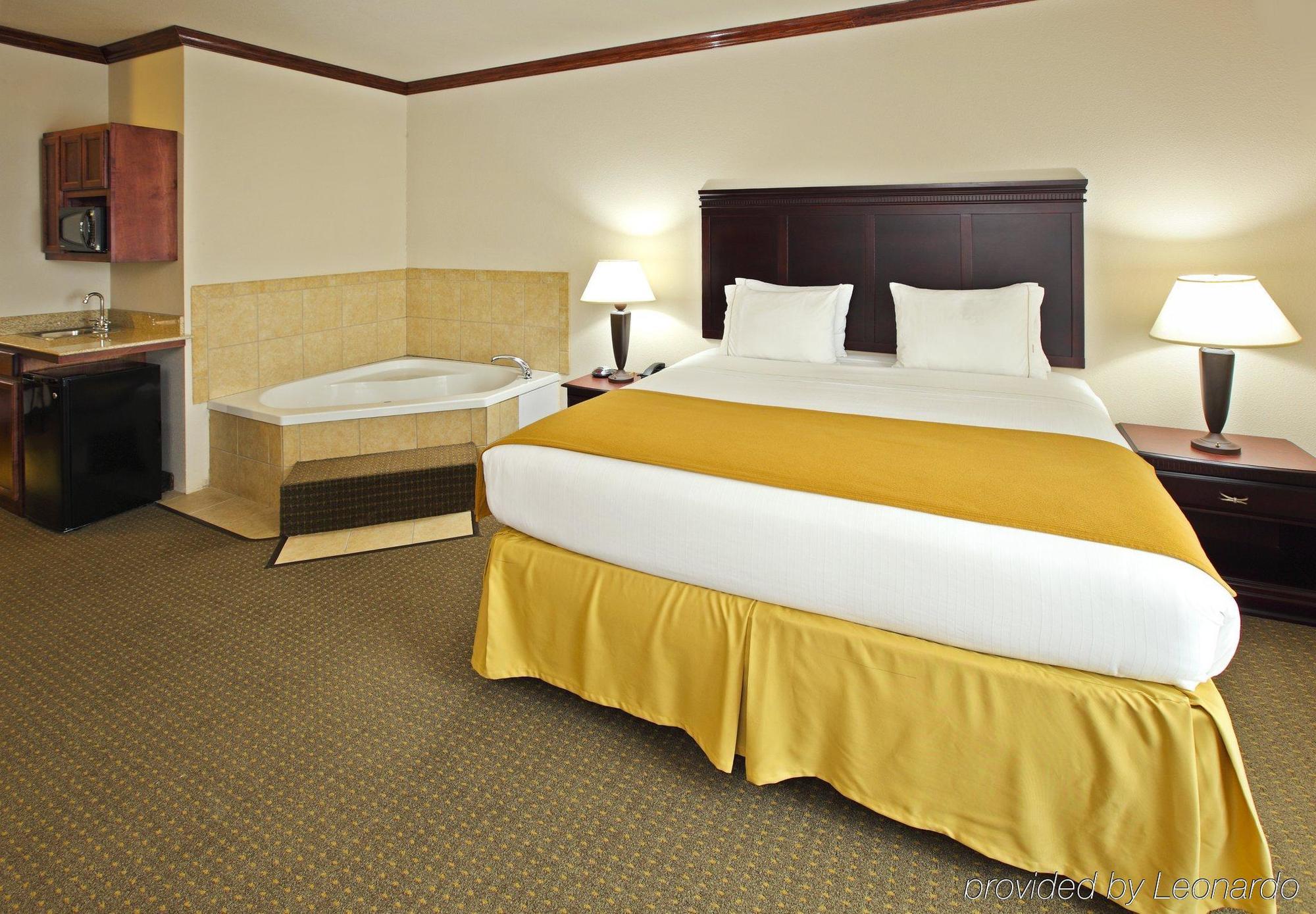 Holiday Inn Express Hotel & Suites Sherman Highway 75 By Ihg Kamer foto